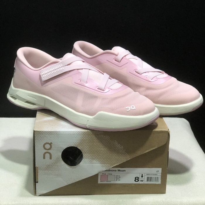 On Running Cloudnova Moon Zendaya Sneakers  Casual Shoes