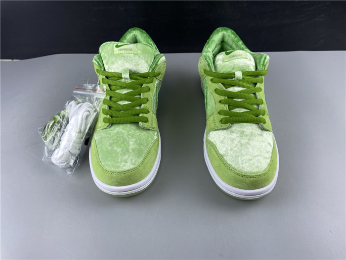 Free shipping from annareps Strangelove x NK Sb Dunk Low 2020 Free shipping