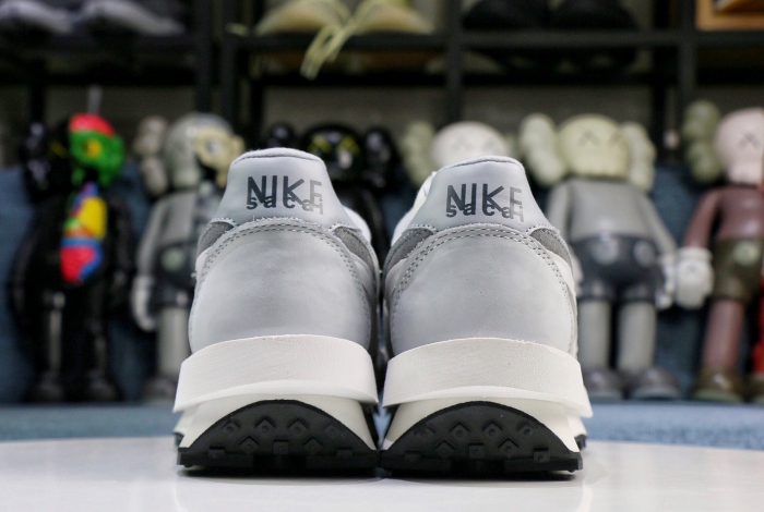 Free shipping from annareps Sacai x Nike Free shipping