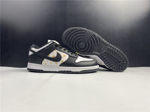 Free shipping from annareps Supreme x Nike SB Dunk Low DH3228-102 Free shipping