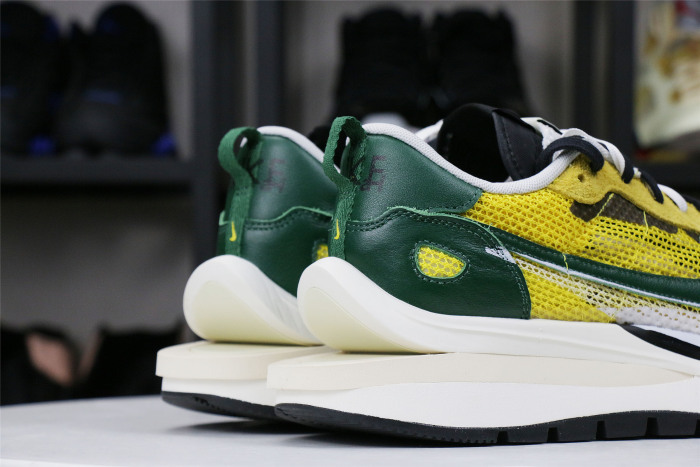Free shipping from annareps Sacai x Nike Free shipping