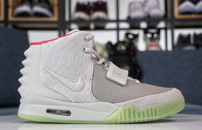 Free shipping from annareps NIKE AIR YEEZY 2 NRG Free shipping