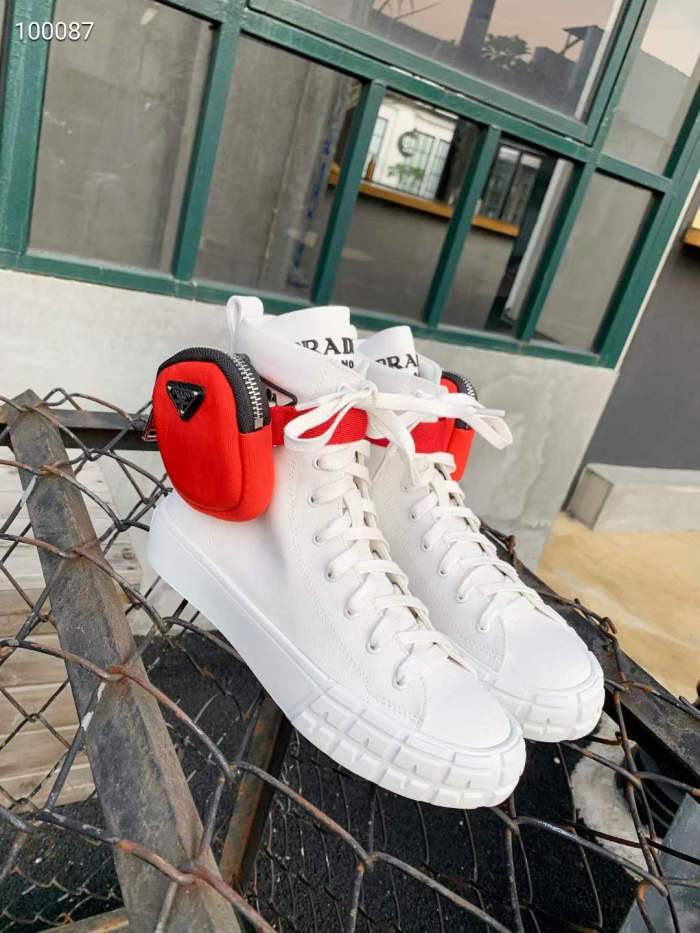 Annareps Great quality Women P*rada Top Sneaker Free shipping