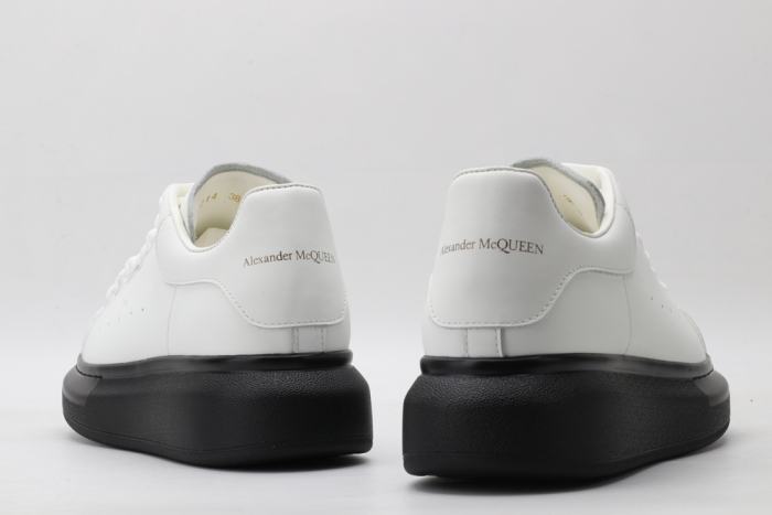 Annareps Great quality A*exander M*queen Sneaker Free shipping
