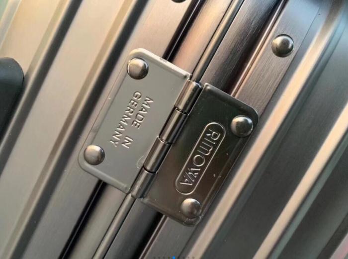 S*upreme Luggage (annareps) Free shipping