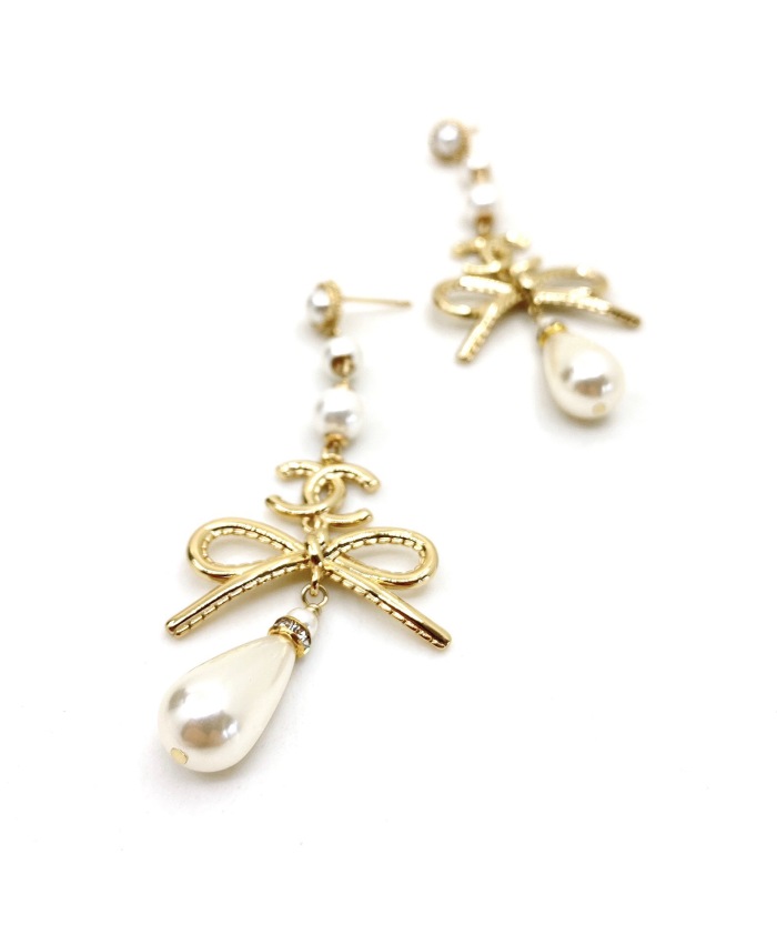 Women Earrings C*hanel ( annareps) Free shipping