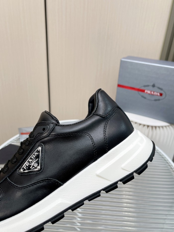 Men P*rada Top Sneaker （ annareps ） Free shipping