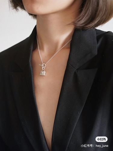 Annareps Great quality Necklace H*ermes Free shipping