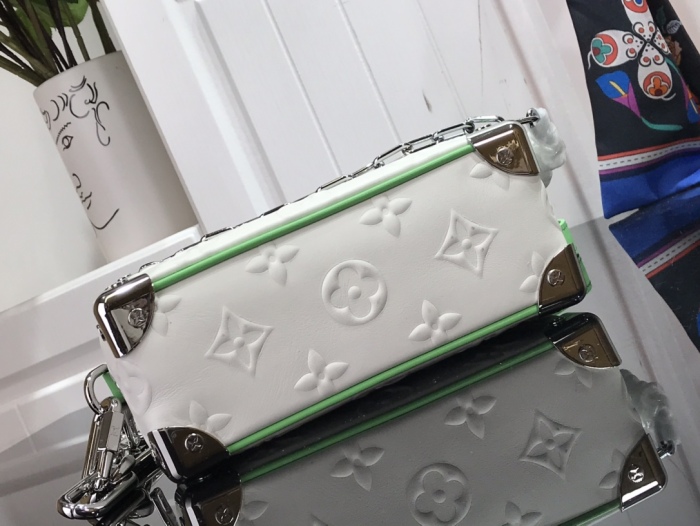 Annareps Great quality L*ouis V*uitton Top Bag 18.5*13*8cm Free shipping