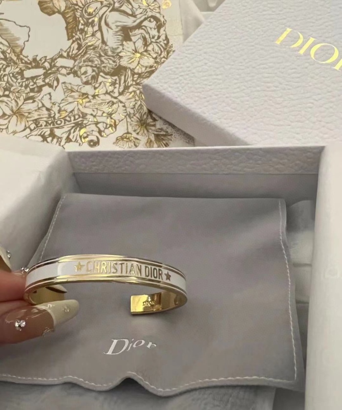 Annareps Great quality Bracelet Free shipping