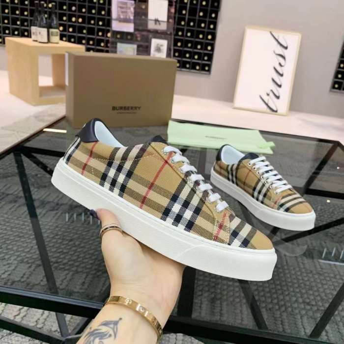 Annareps Great quality Men B*urberry Top Sneaker Free shipping