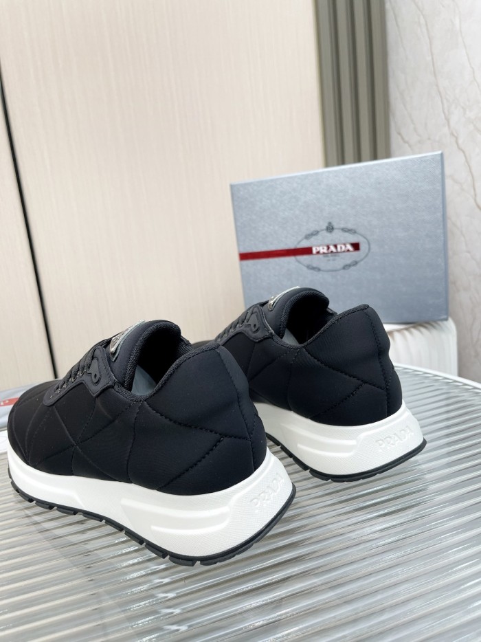 Men P*rada Top Sneaker （ annareps ） Free shipping