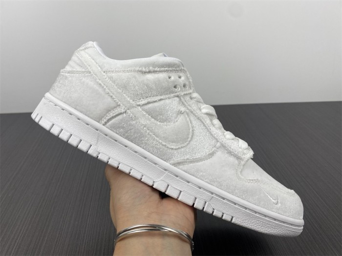 Free shipping from annareps Dover Street Market x Nike Dunk Low “Triple White” DH2686-100 Free shipping