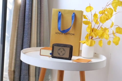 Annareps Great quality L*ouis V*uitton Bag Top Quality 11.5*8.5*2.2CM Free shipping