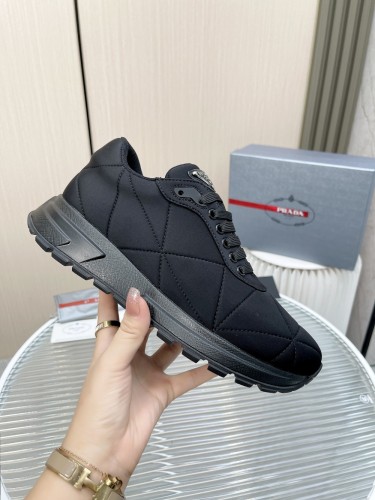 Men P*rada Top Sneaker （ annareps ） Free shipping
