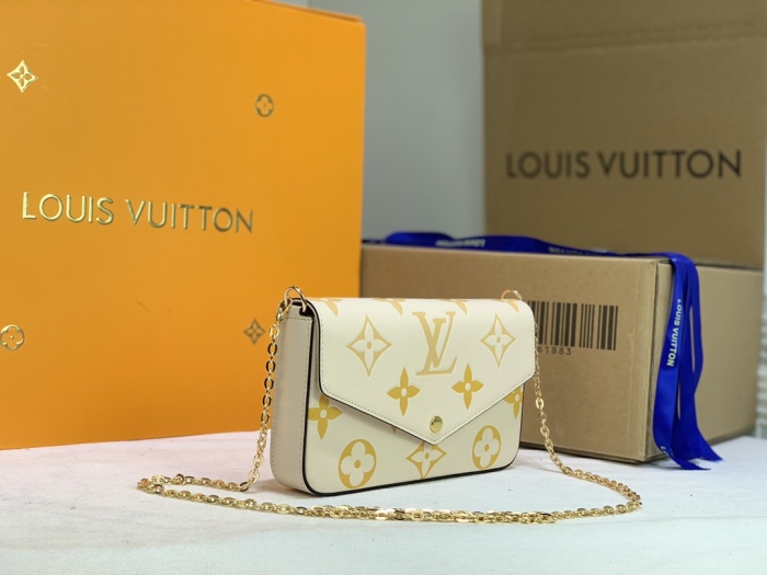 Annareps Great quality L*ouis V*uitton Top Bag 12*12*3cm Free shipping