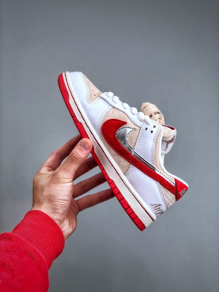 Nike SB Dunk Low (annareps) Free shipping