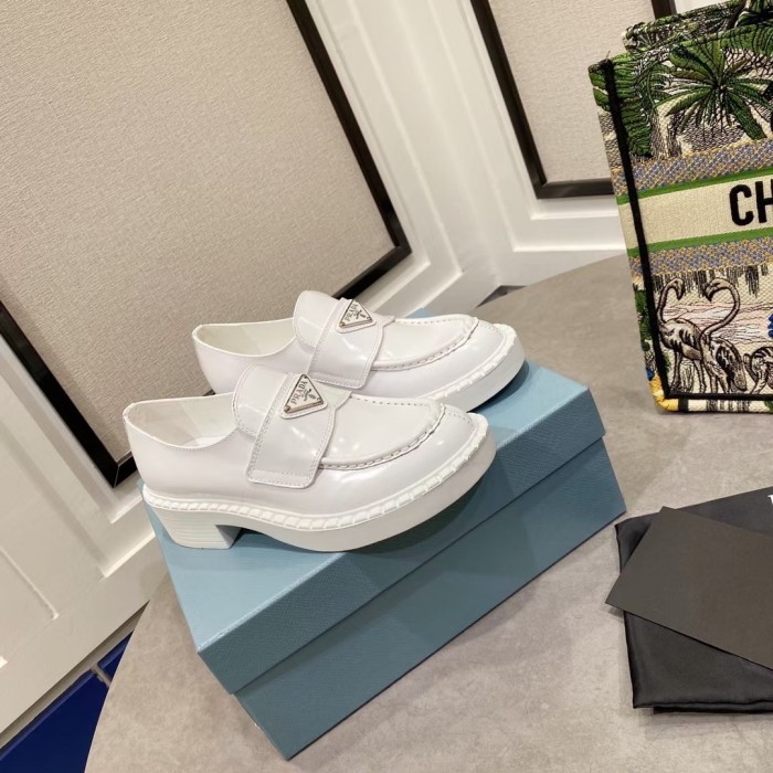 Annareps Great quality Women P*rada Top Sneaker Free shipping