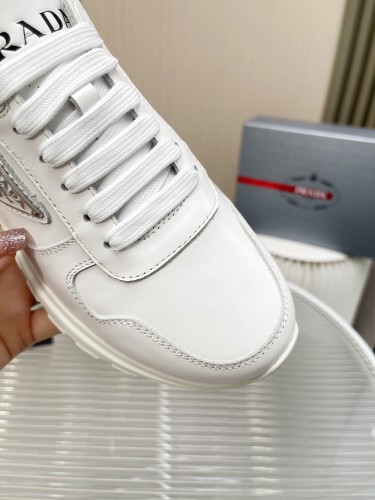 Men P*rada Top Sneaker （ annareps ） Free shipping