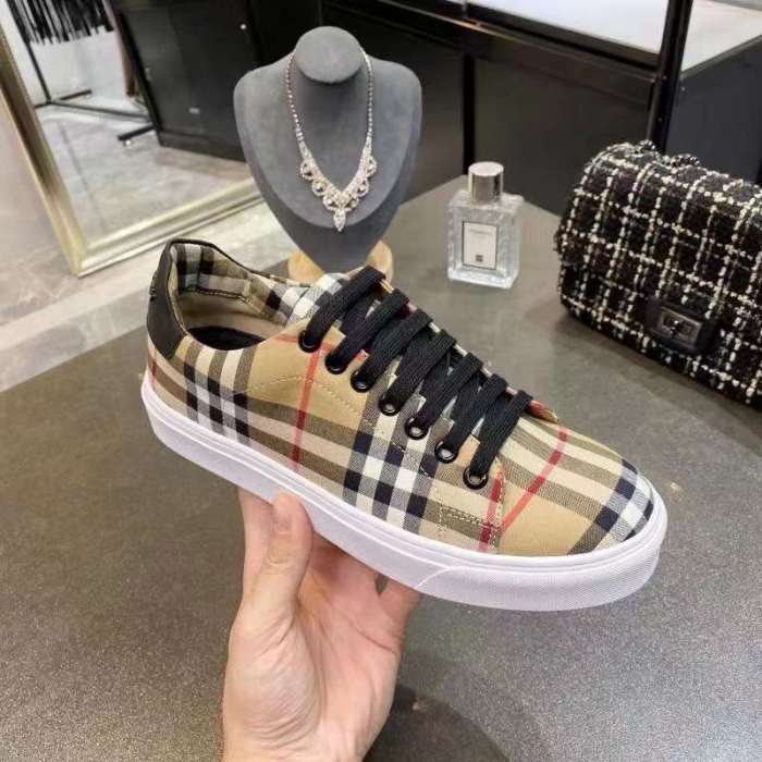 Annareps Great quality Men B*urberry Top Sneaker Free shipping