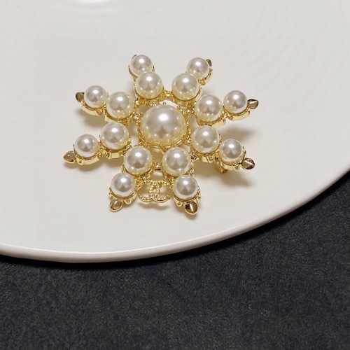 Women Brooch C*hanel ( annareps) Free shipping