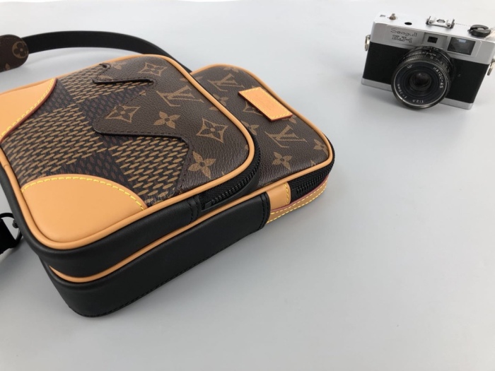 Annareps Great quality L*ouis V*uitton Top Bag 10*21*5CM Free shipping