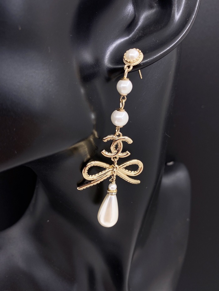 Women Earrings C*hanel ( annareps) Free shipping