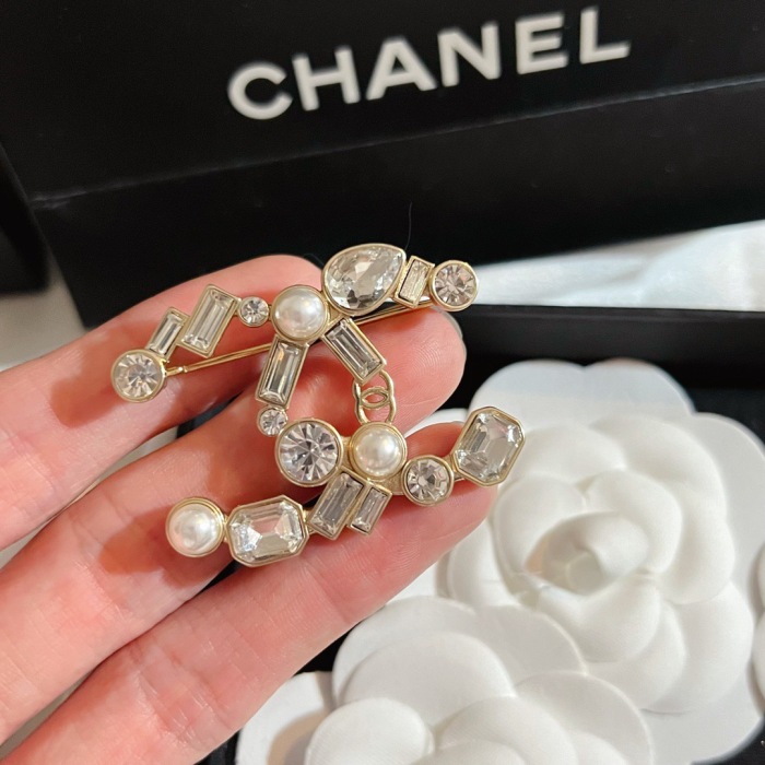 Women Brooch C*hanel ( annareps) Free shipping