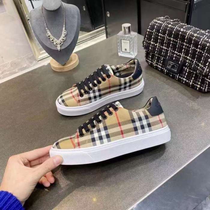 Annareps Great quality Men B*urberry Top Sneaker Free shipping