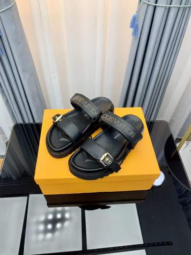 Women Men L*ouis V*uitton Top Slippers (annareps) Free shipping