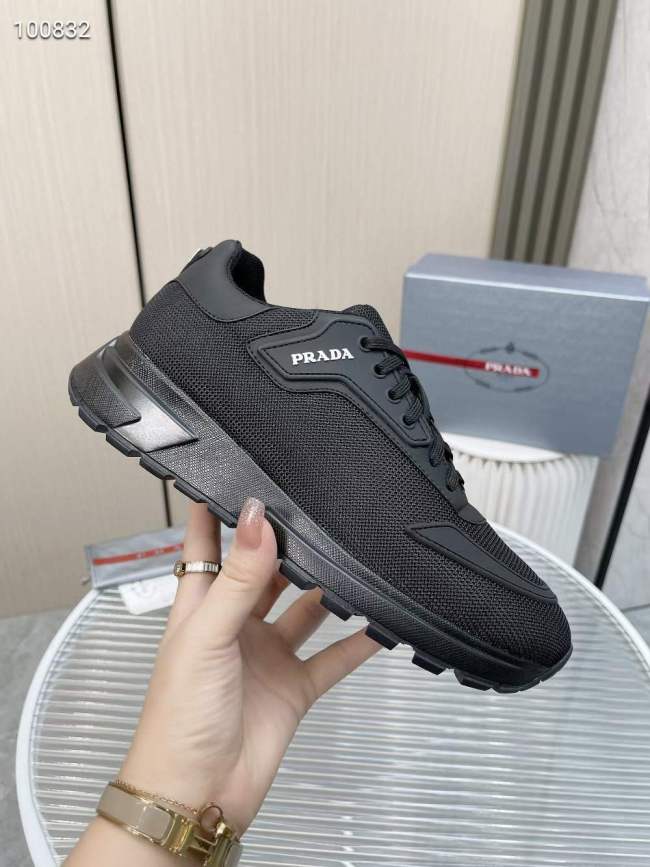 Men P*rada Top Sneaker （ annareps ） Free shipping