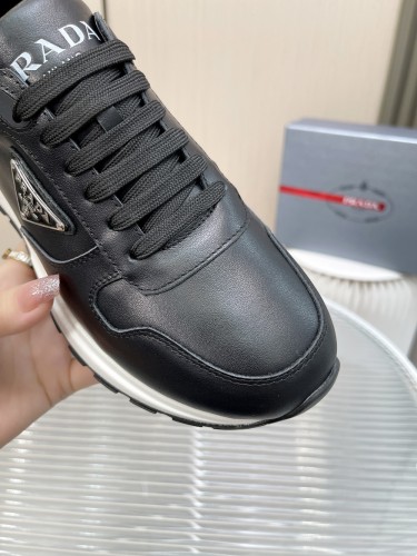 Men P*rada Top Sneaker （ annareps ） Free shipping