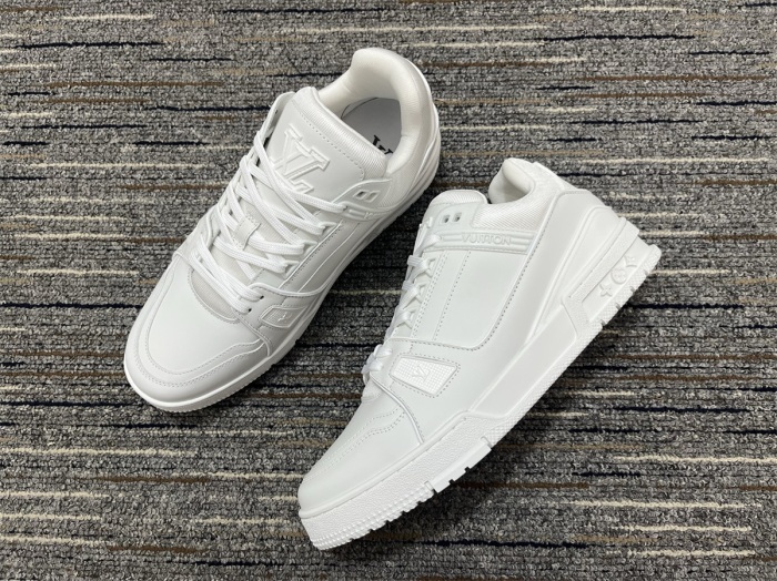 Annareps Great quality Men L*ouis V*uitton Top Sneakers Free shipping