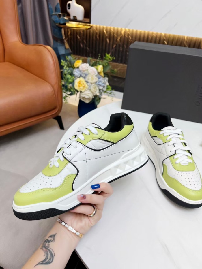 Annareps Great quality Women Men V*alentino Sneakers  Free shipping