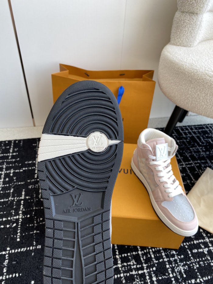 \ Men Women L*ouis V*uitton Top Sneaker  Free shipping