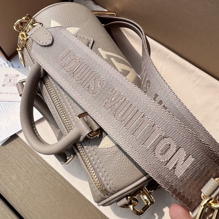 Annareps Great quality L*ouis V*uitton Bag Top Quality Free shipping