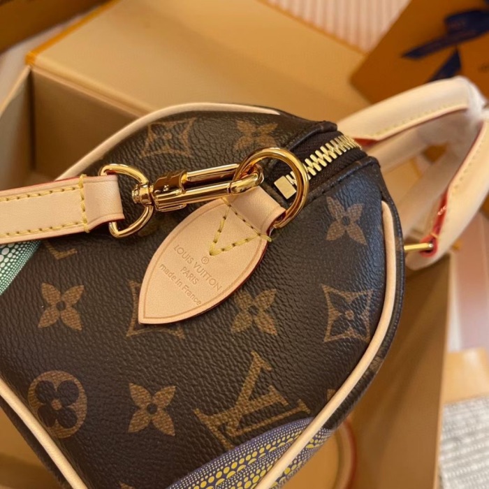 L*ouis V*uitton Top Bag (Annareps)
