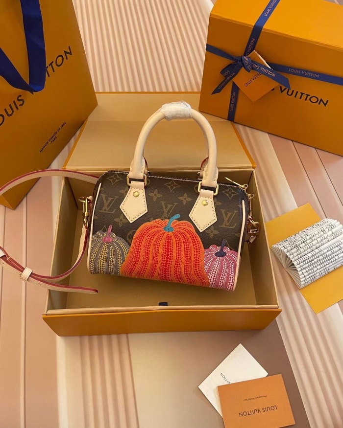 L*ouis V*uitton Top Bag (Annareps)