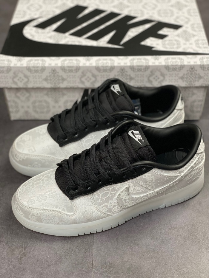 Nike SB Dunk Low (Annareps)