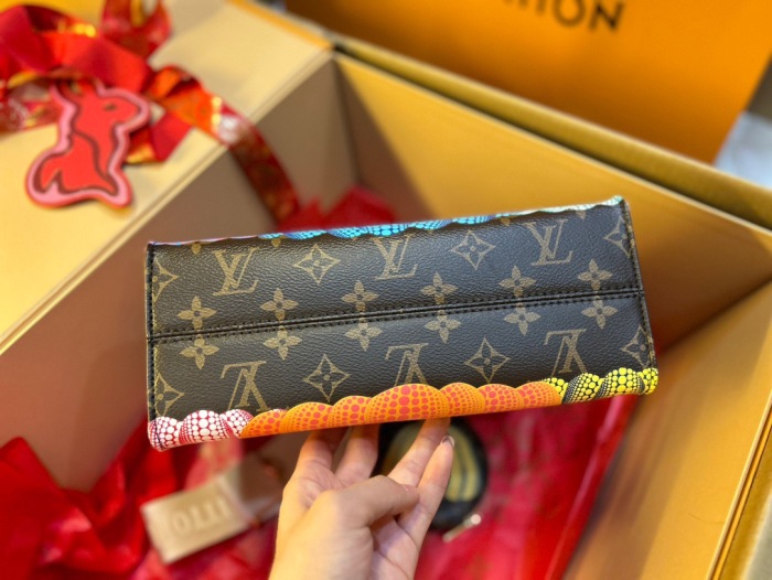 L*ouis V*uitton Top Bag (Annareps)