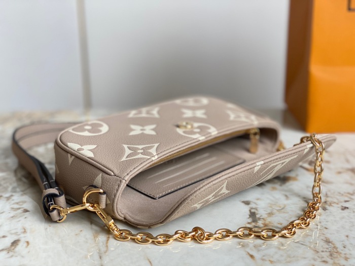 L*ouis V*uitton Top Bag (Annareps)