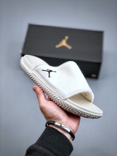 Nike Air Jordan play Slippers (Annareps)