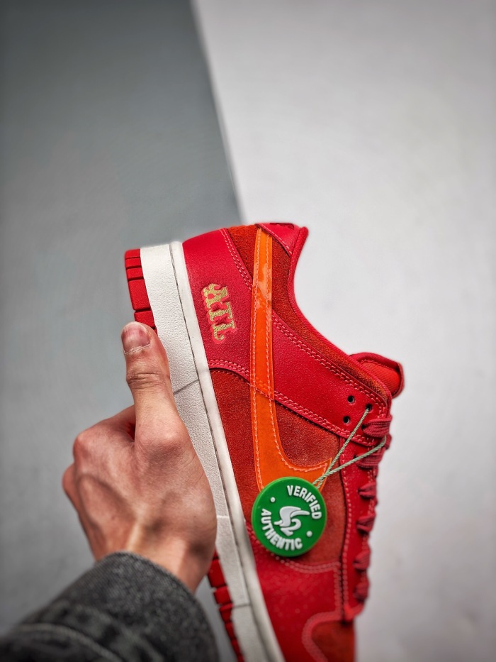 Nike SB Dunk Low (Annareps)