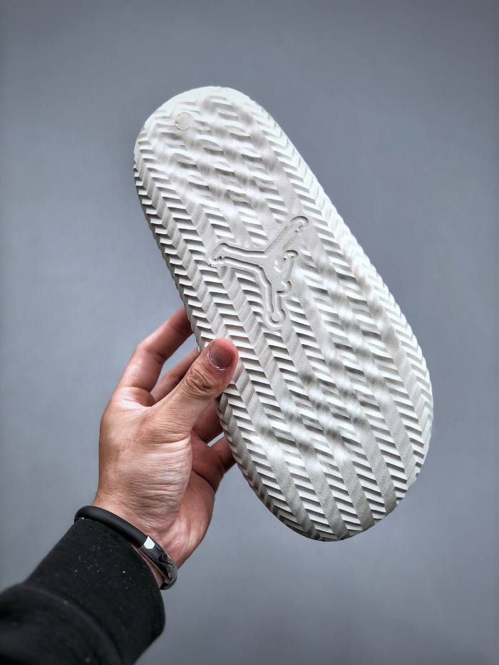 Nike Air Jordan play Slippers (Annareps)