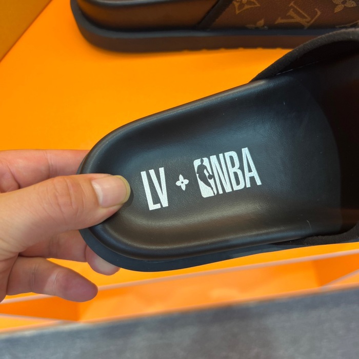 Men L*ouis V*uitton Top Slippers (Annareps)