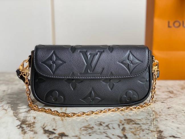 L*ouis V*uitton Top Bag (Annareps)