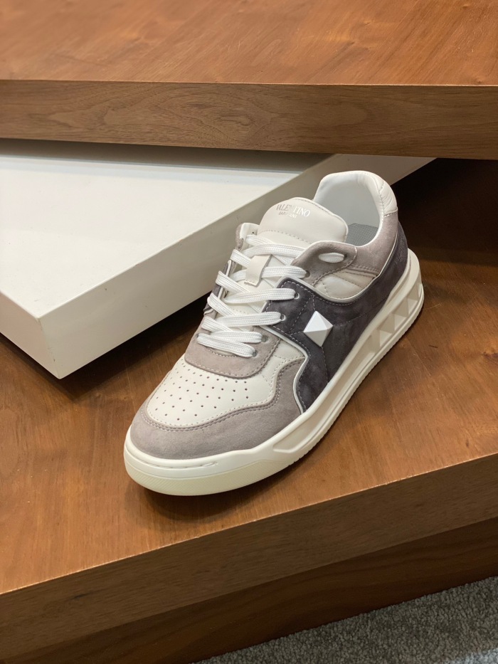 Men Women 𝑉*𝐴𝐿𝐸𝑁𝑇𝐼𝑁𝑂 Top Sneaker