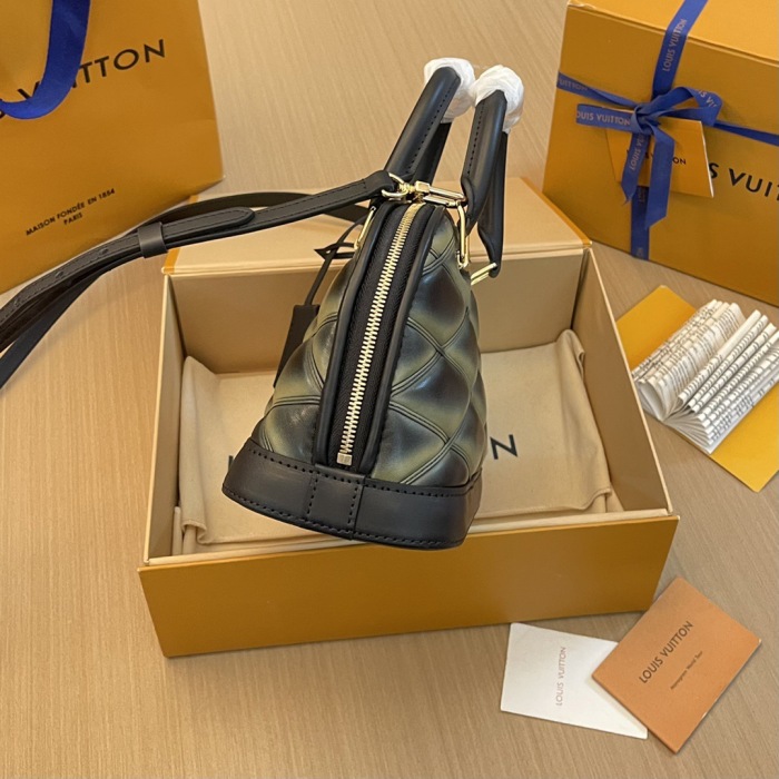 women L*ouis V*uitton Top Bag 23576 (annareps)
