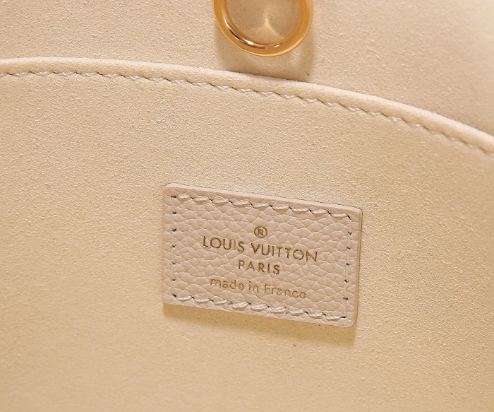 women L*ouis V*uitton Top Bag M23637 (annareps)