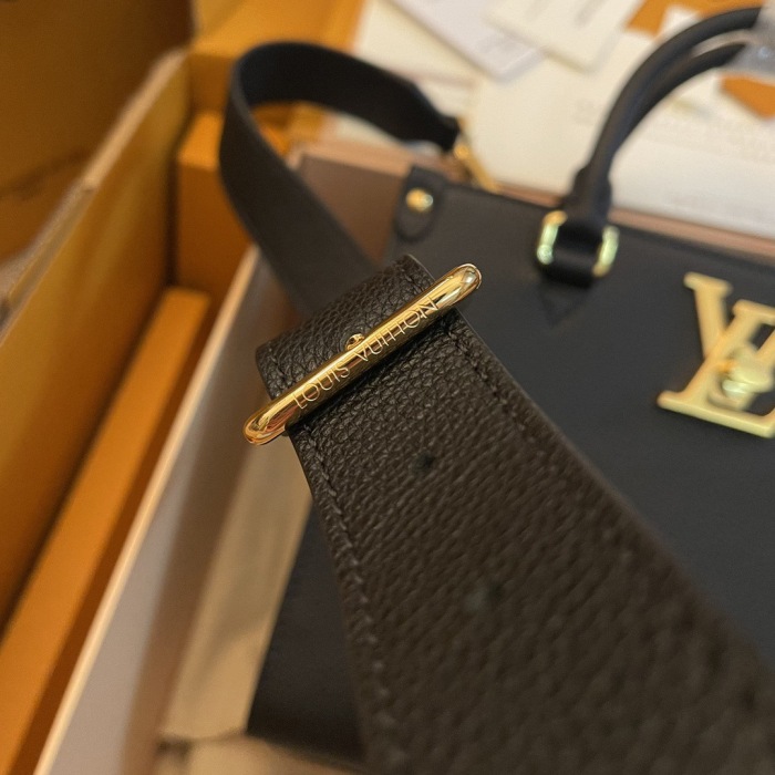 women L*ouis V*uitton Top Bag M22311 (annareps)